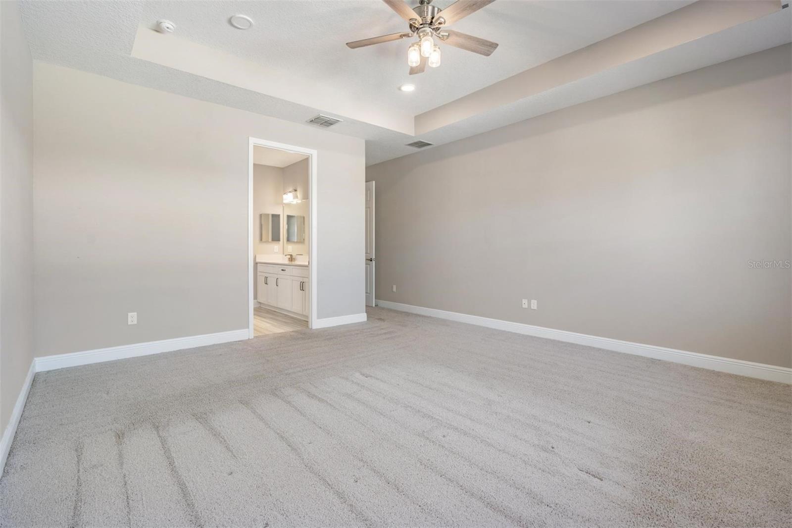 Image 14 of 45 For 33091 Sycamore Leaf Drive