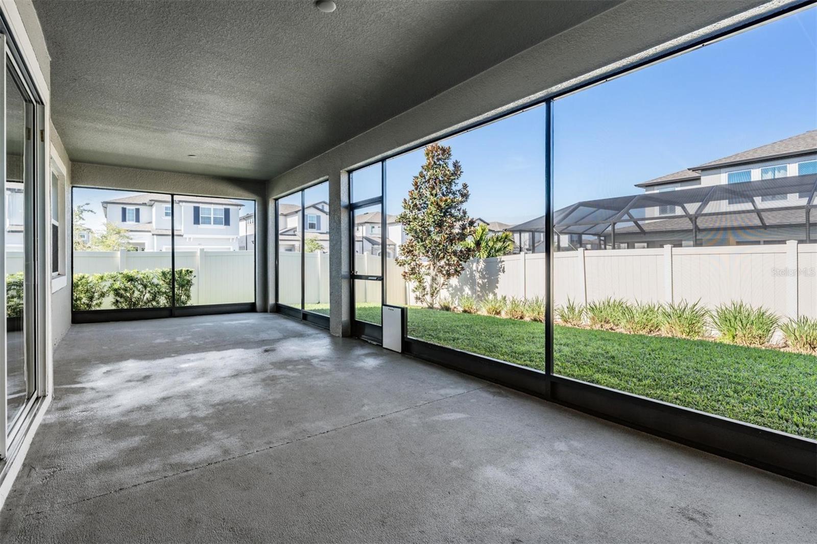 Image 29 of 45 For 33091 Sycamore Leaf Drive