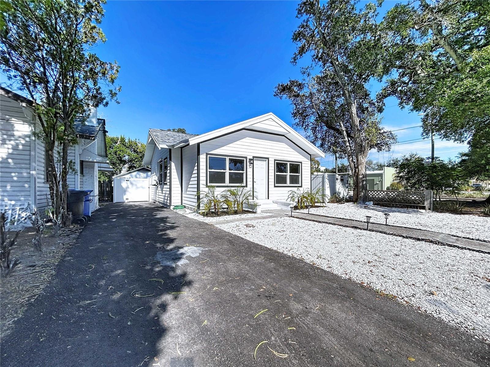 Image 5 of 70 For 1621 7th Avenue N