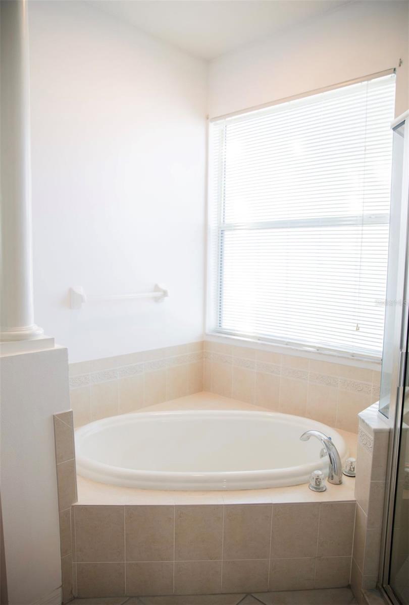 Image 16 of 33 For 1616 Harvest Grove Court