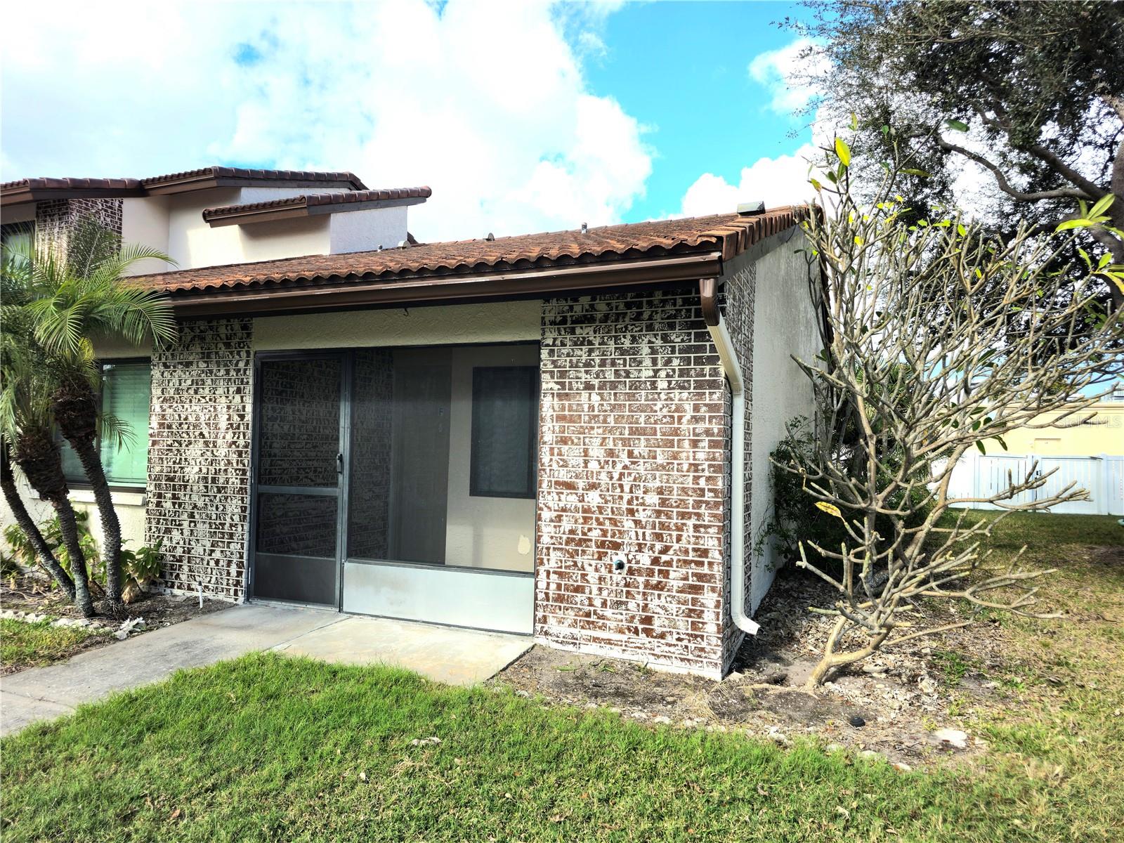 Image 2 of 36 For 7360 Ulmerton Road 20f