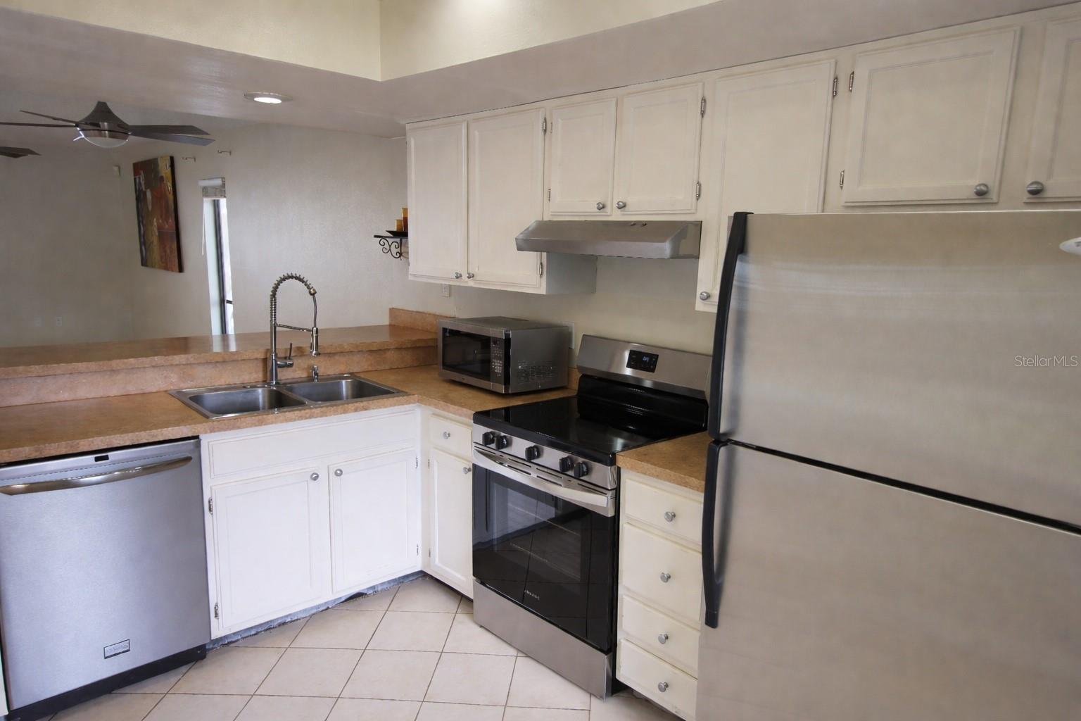 Image 6 of 36 For 7360 Ulmerton Road 20f