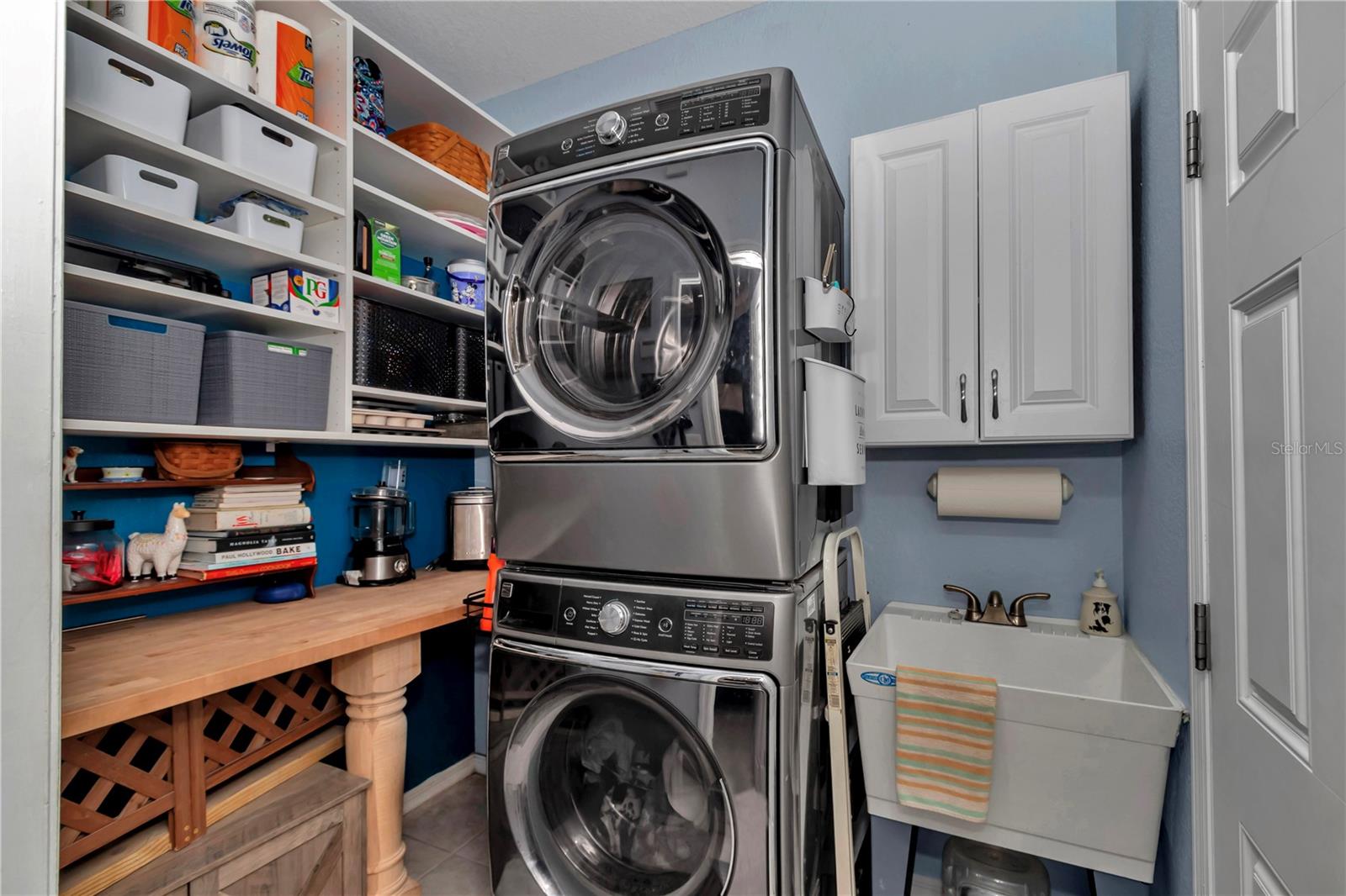 Image 19 of 61 For 10257 Sw 193rd Ct