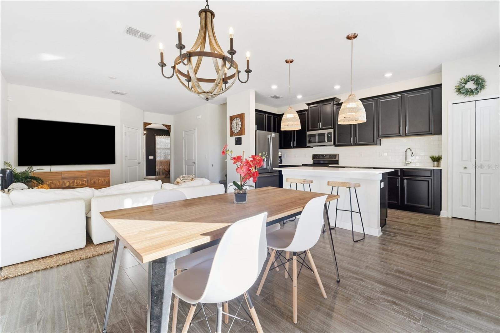 Image 10 of 33 For 1338 Royal St. George