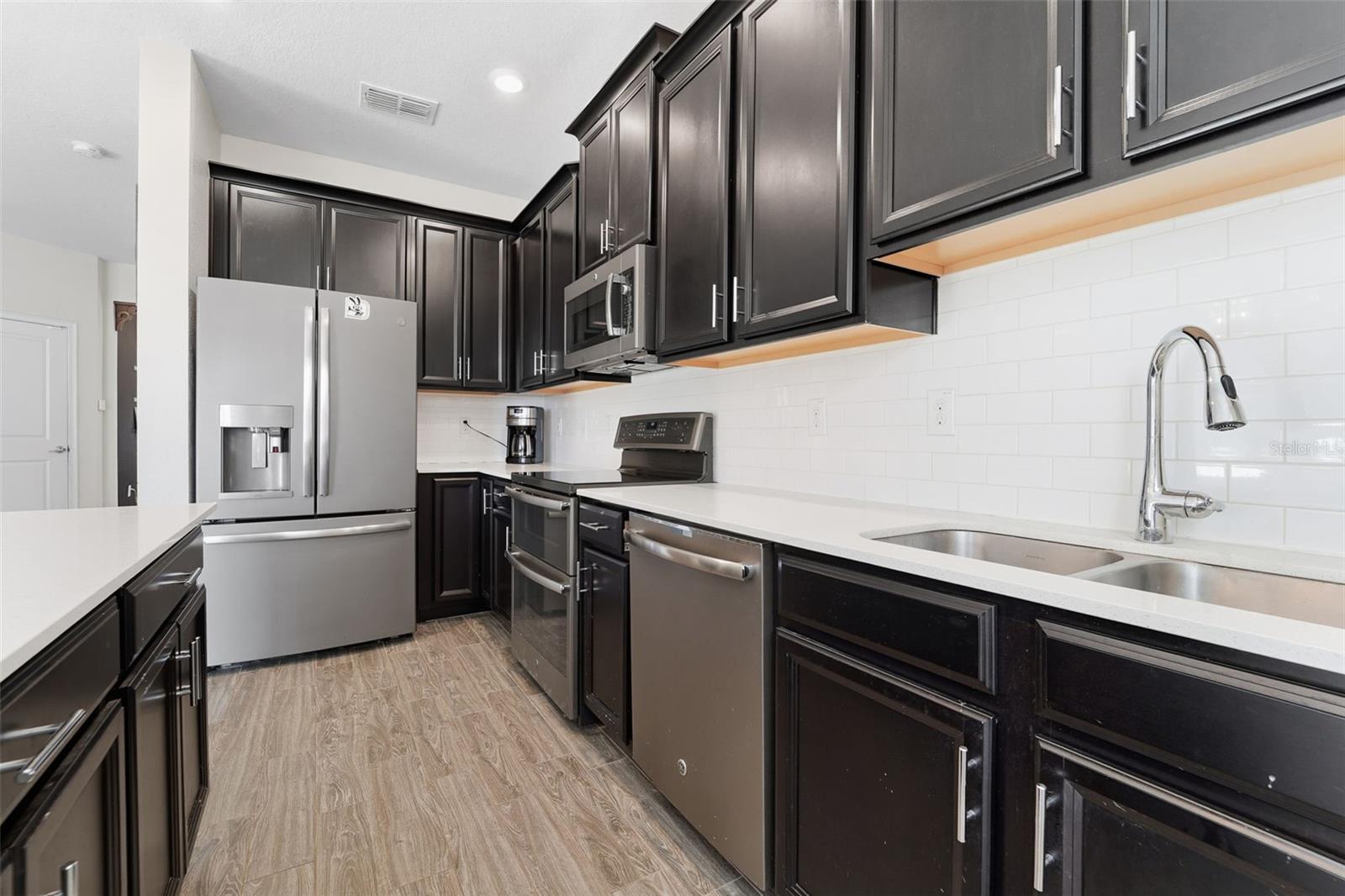 Image 11 of 33 For 1338 Royal St. George