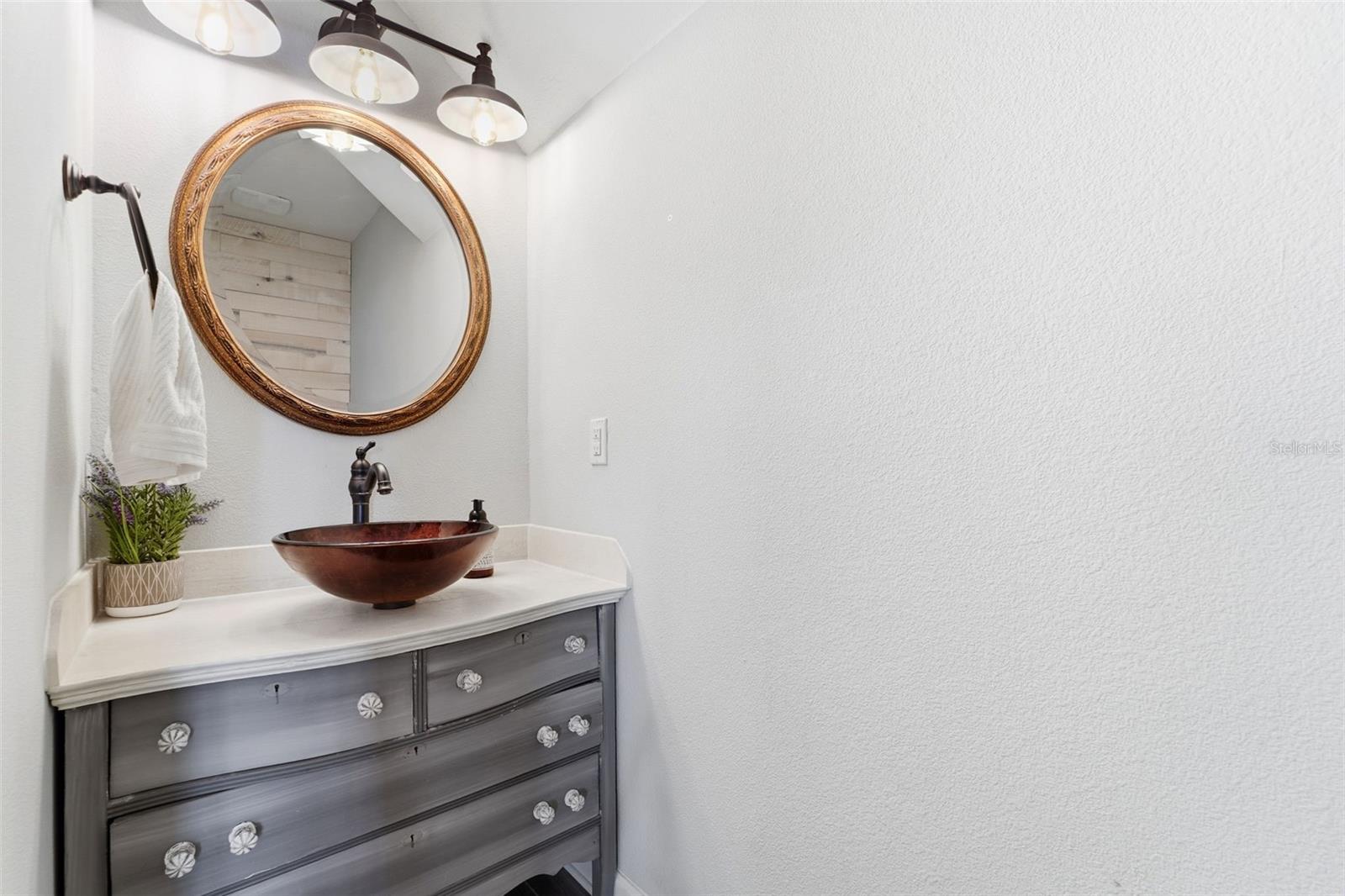 Image 16 of 33 For 1338 Royal St. George