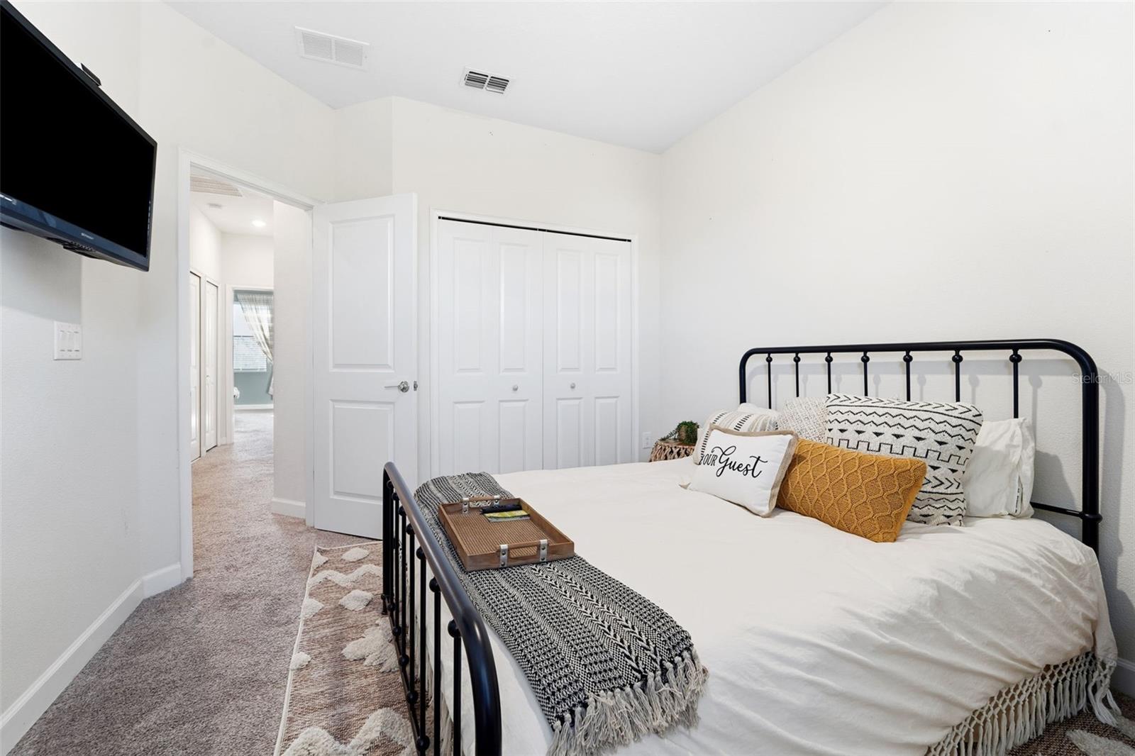 Image 23 of 33 For 1338 Royal St. George