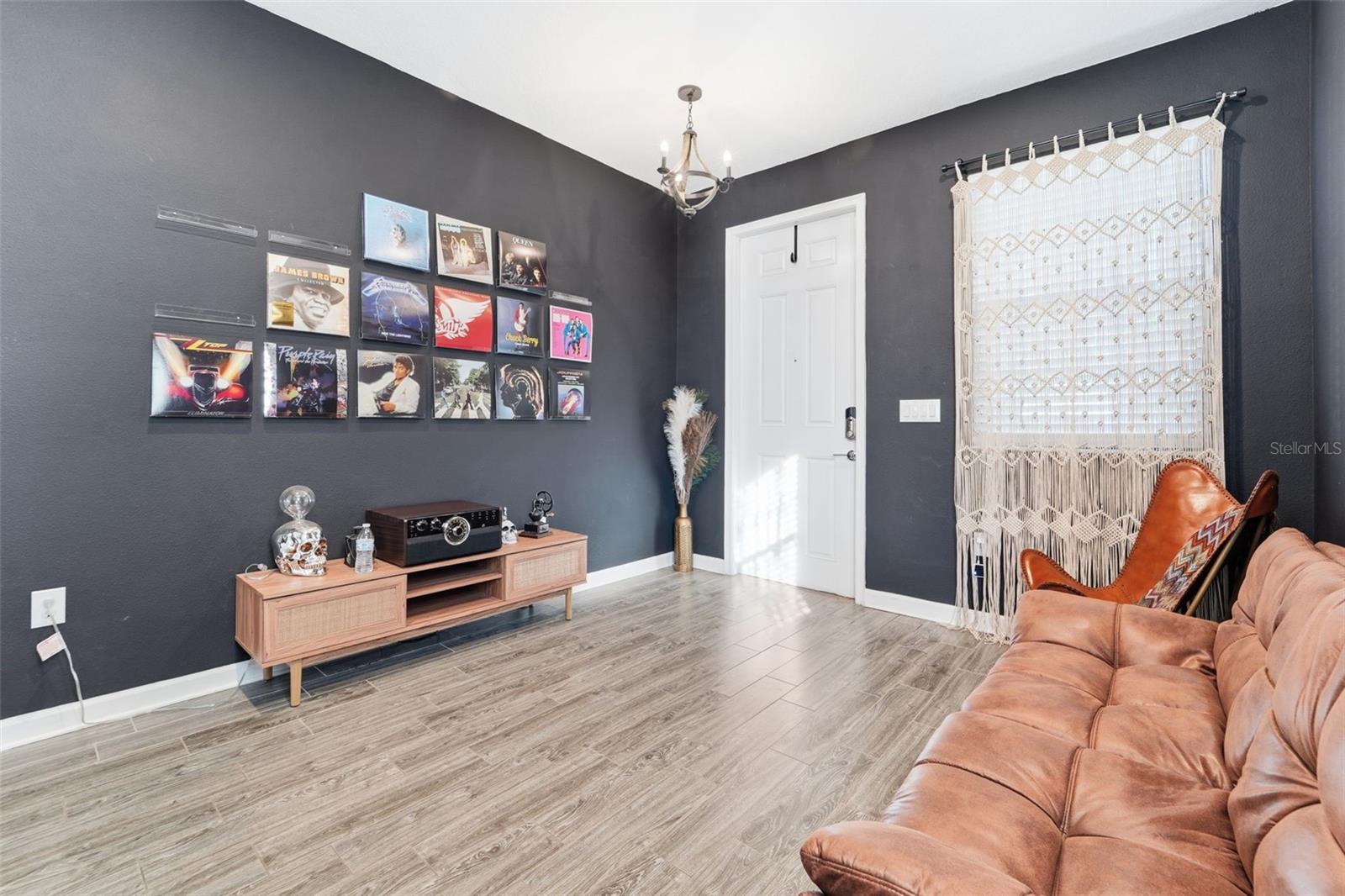 Image 6 of 33 For 1338 Royal St. George