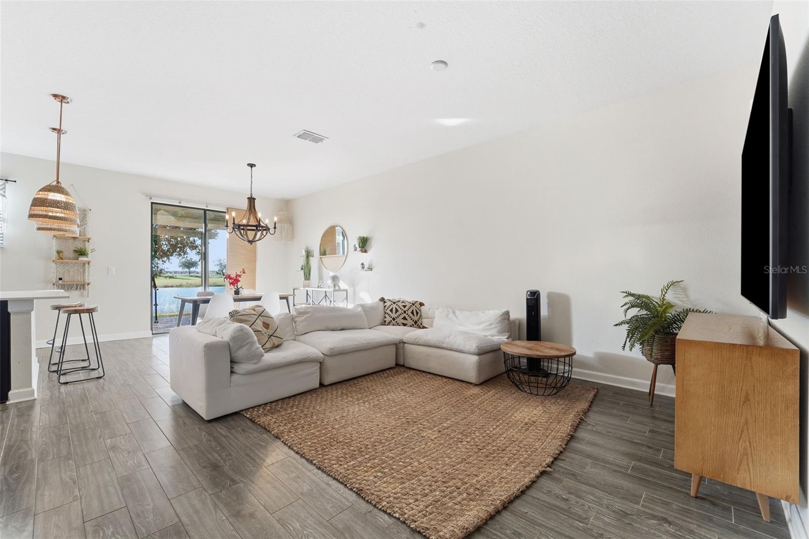 Image 7 of 33 For 1338 Royal St. George