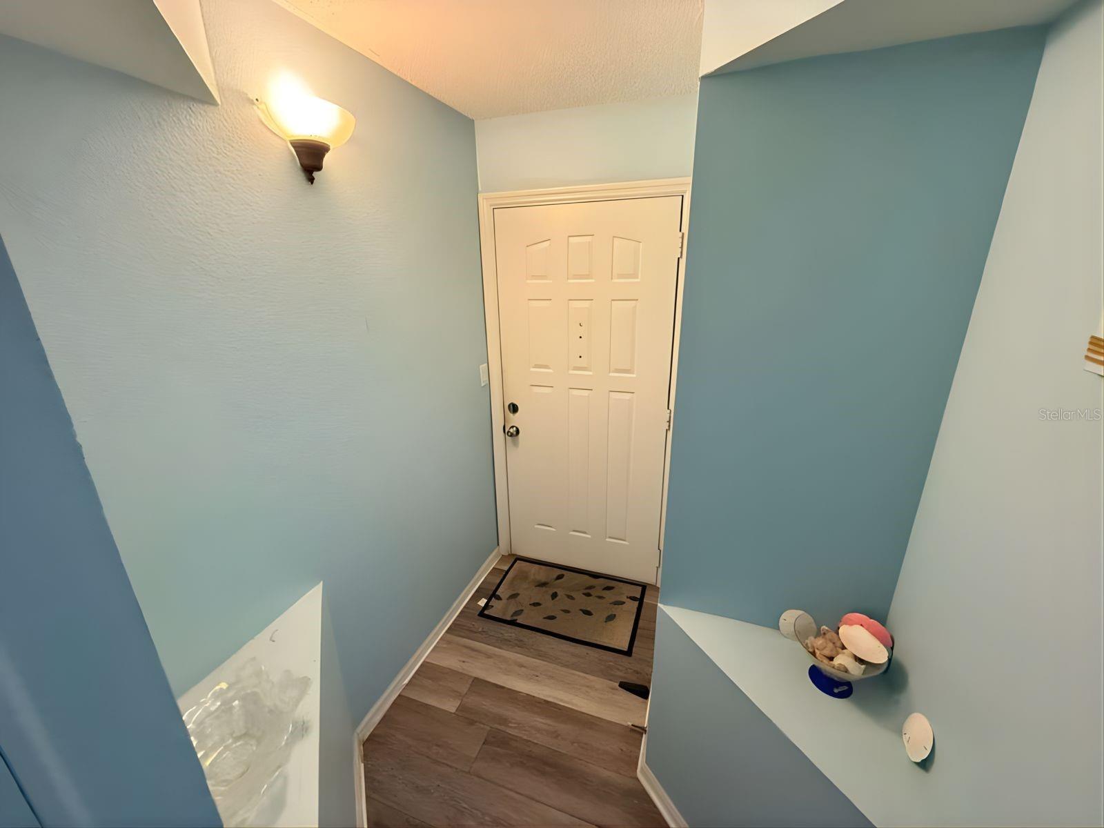 Image 18 of 21 For 5557 Sea Forest Drive 114