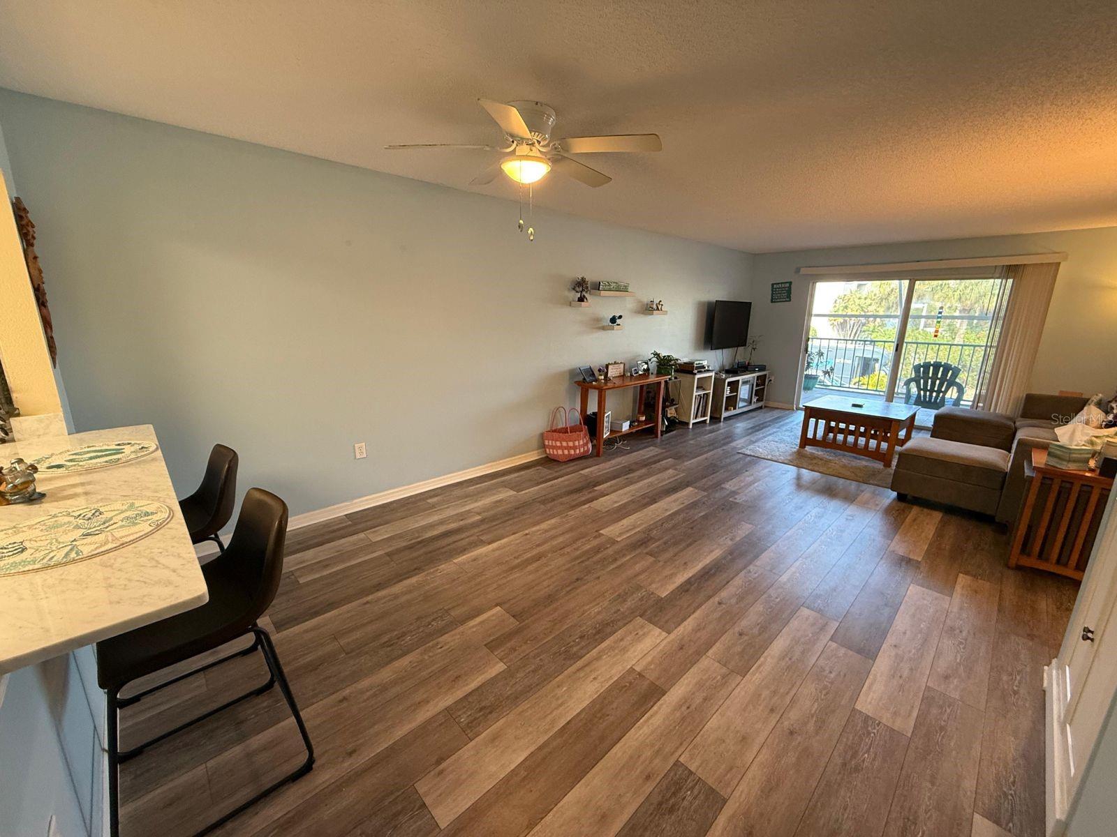 Image 5 of 21 For 5557 Sea Forest Drive 114