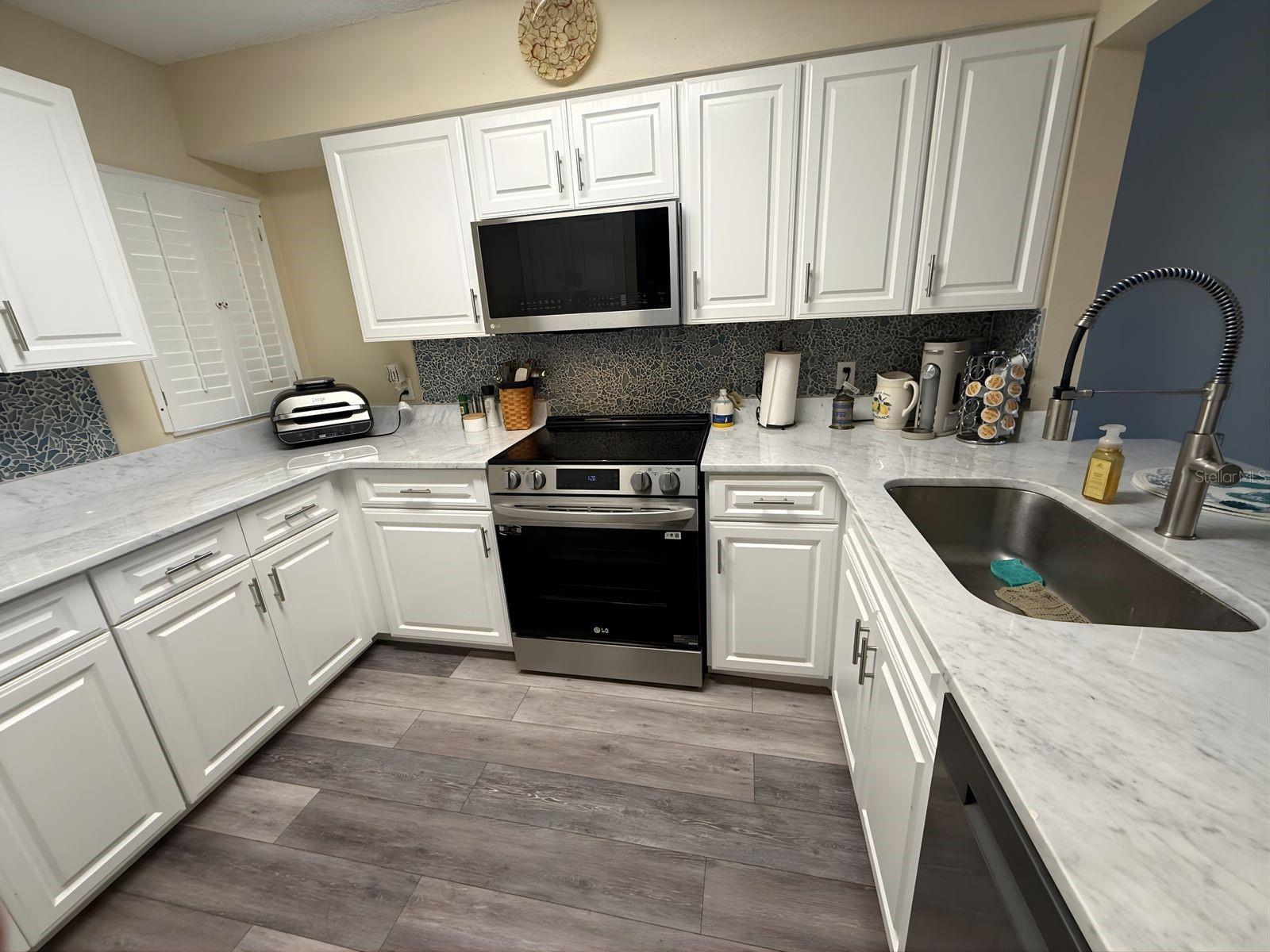 Image 8 of 21 For 5557 Sea Forest Drive 114