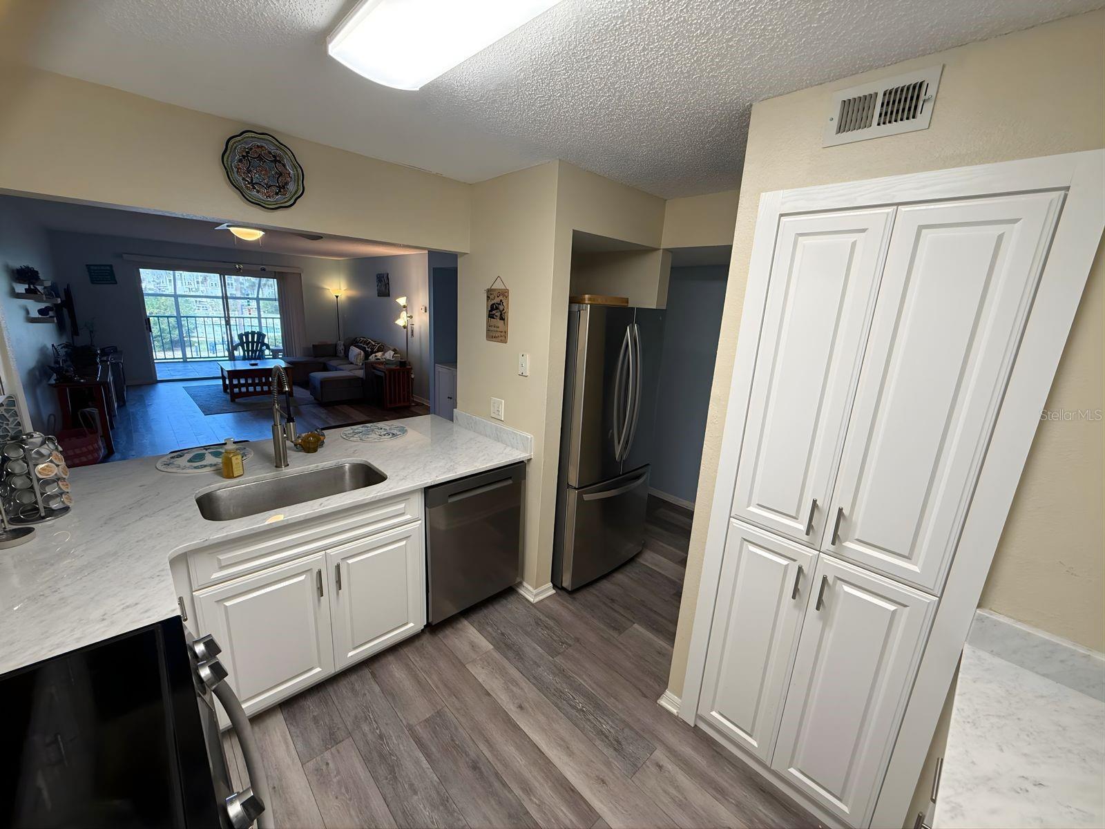 Image 9 of 21 For 5557 Sea Forest Drive 114