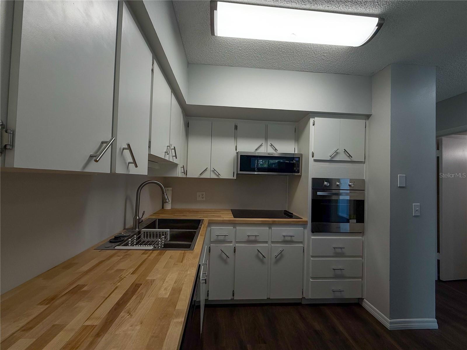 Image 6 of 16 For 2391 Sumatran Way 63