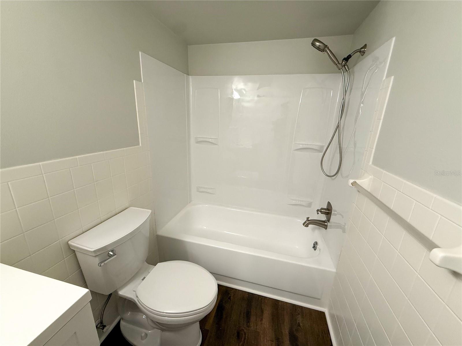 Image 7 of 16 For 2391 Sumatran Way 63