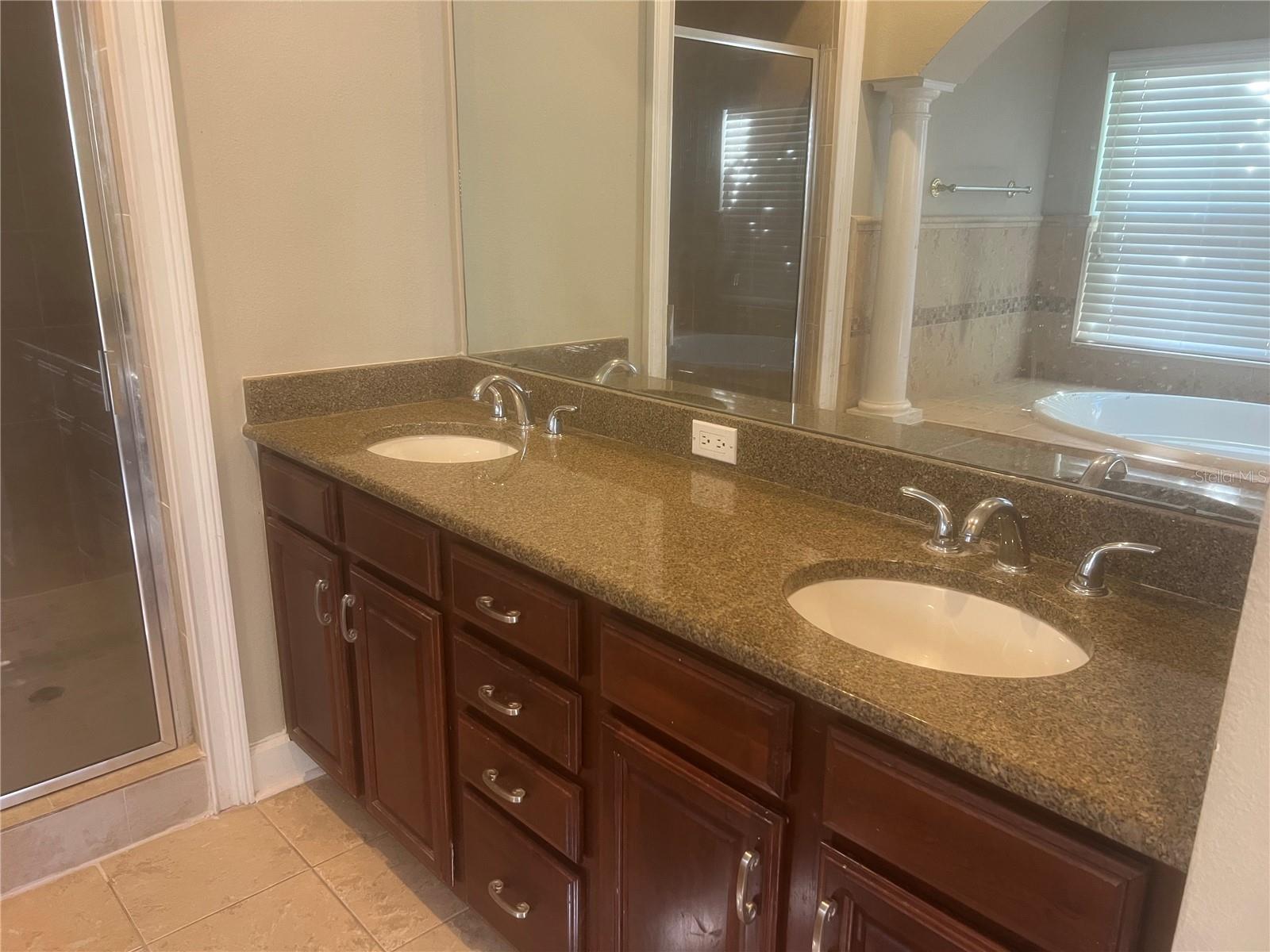 Image 22 of 54 For 6573 Simone Shores Circle