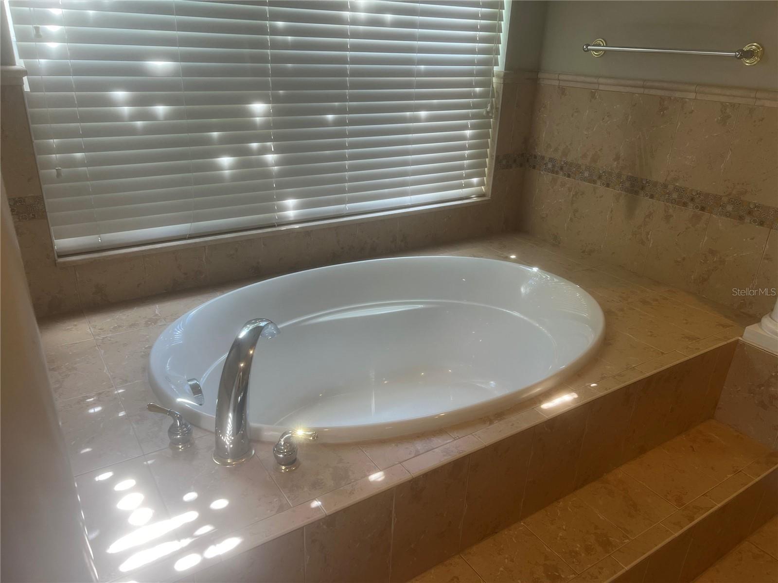 Image 23 of 54 For 6573 Simone Shores Circle