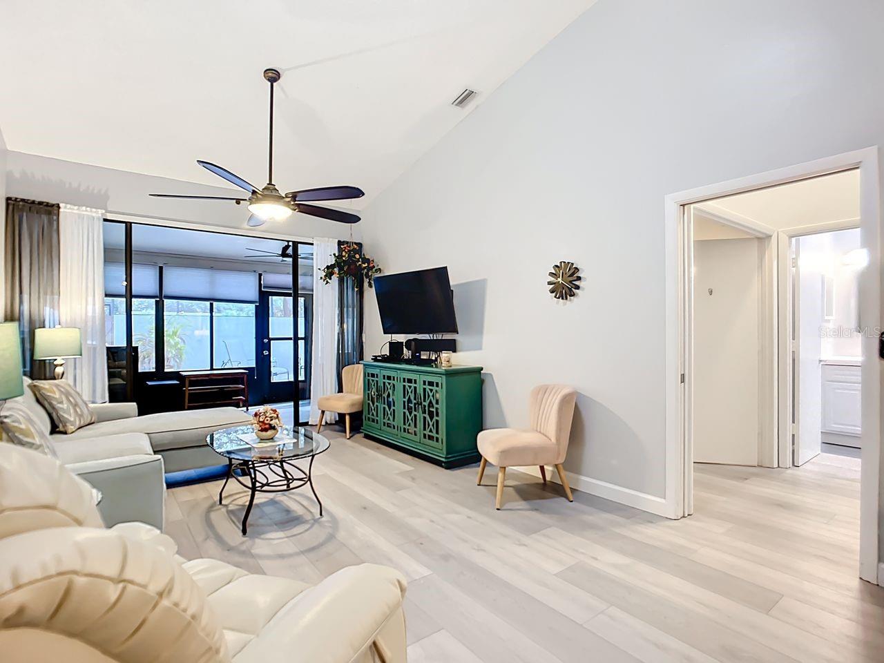 Image 16 of 39 For 2907 Oak Lane