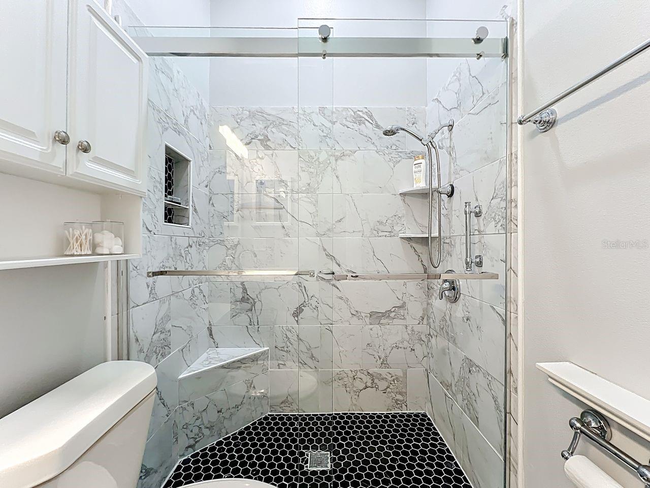 Image 20 of 39 For 2907 Oak Lane