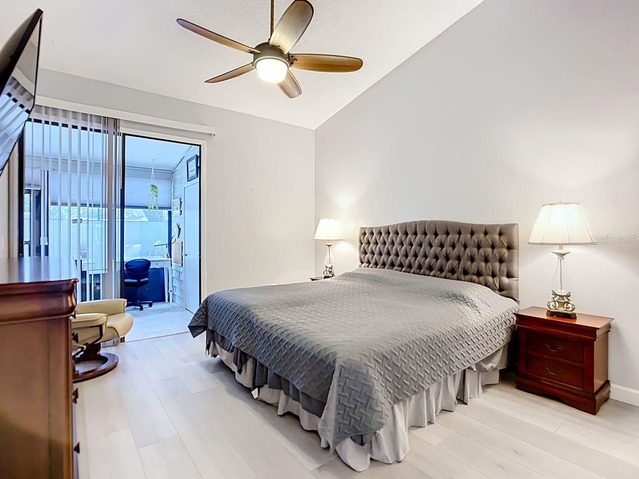 Image 21 of 39 For 2907 Oak Lane