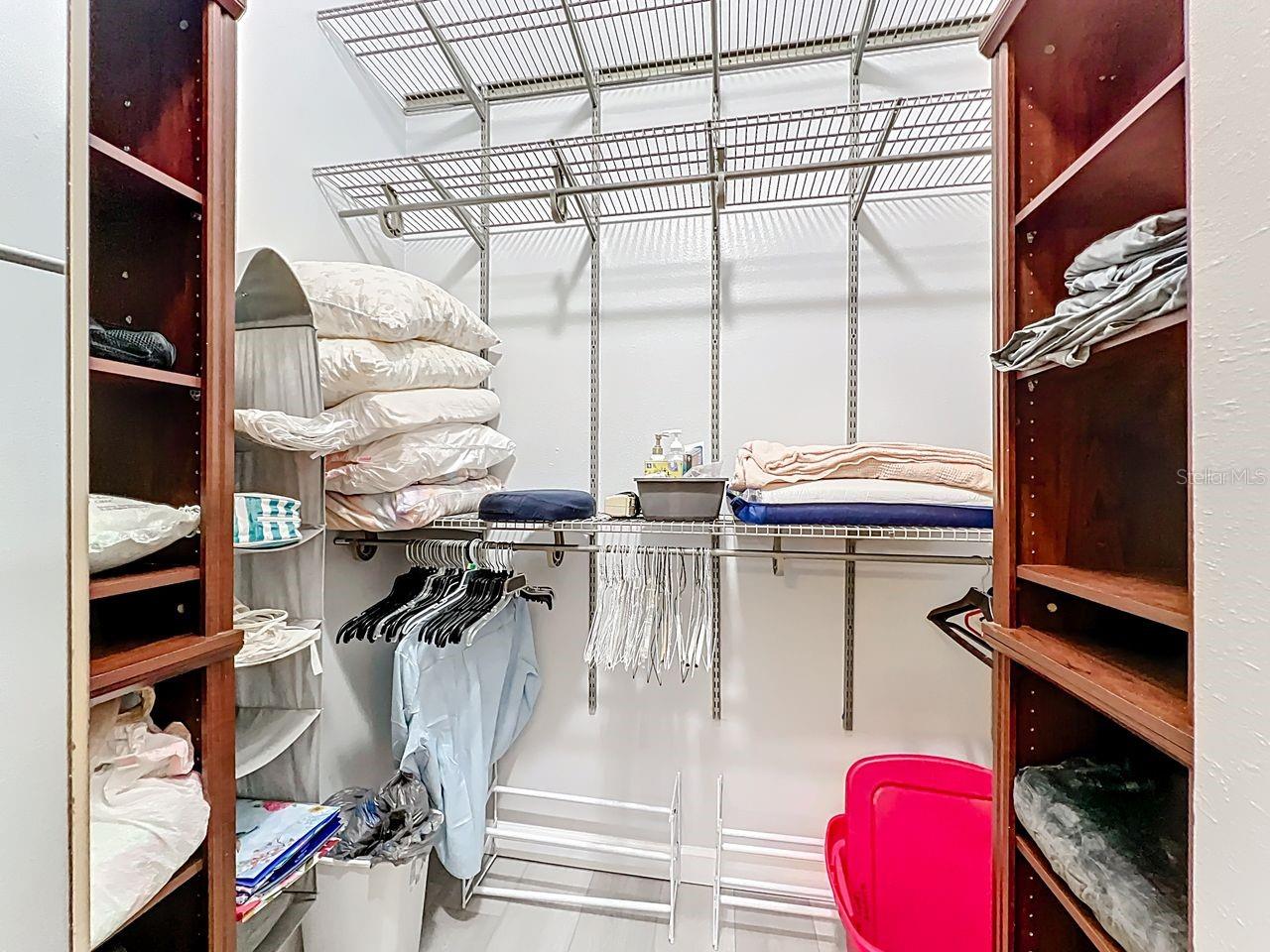 Image 23 of 39 For 2907 Oak Lane