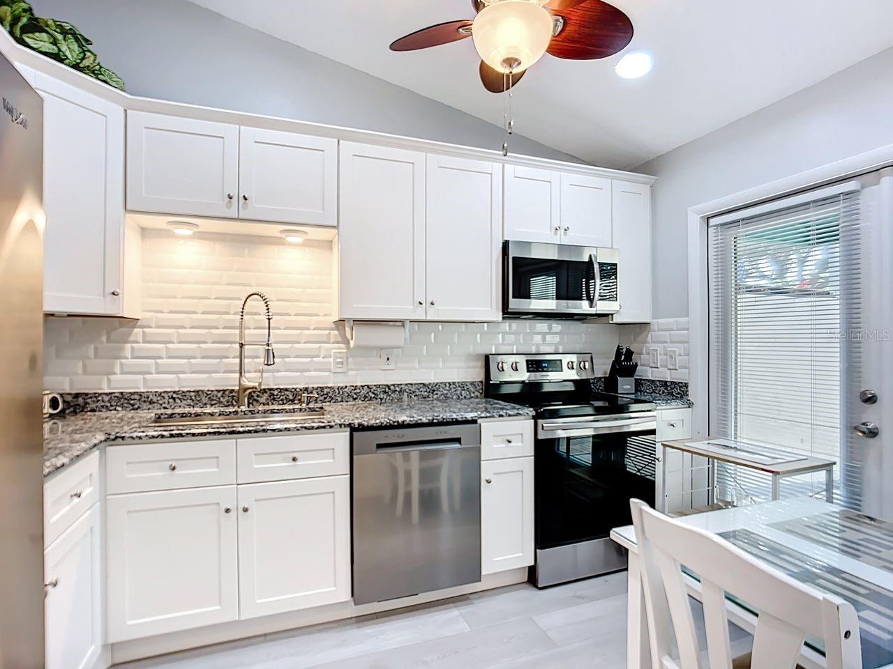 Image 8 of 39 For 2907 Oak Lane