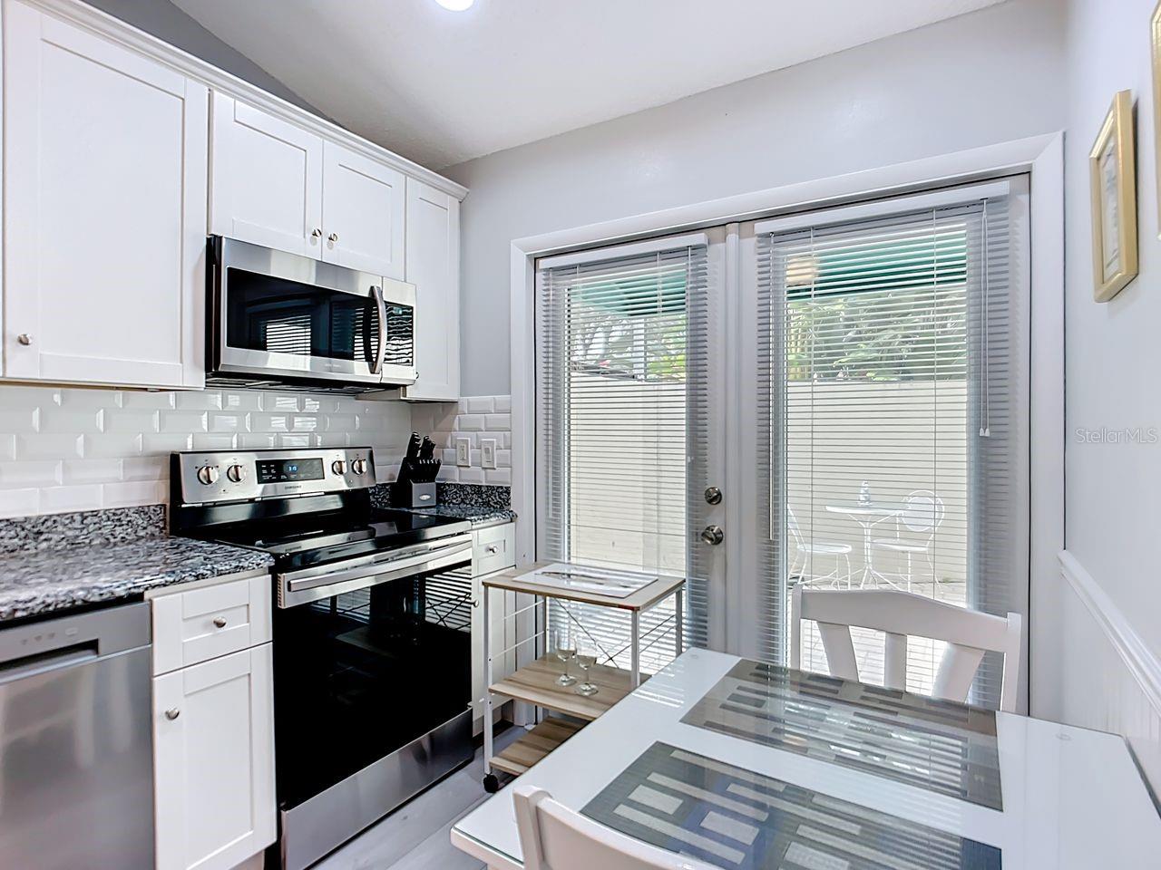 Image 9 of 39 For 2907 Oak Lane