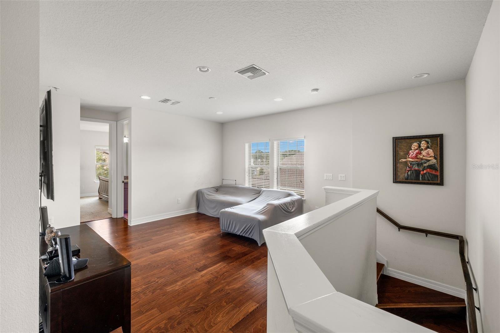 Image 18 of 32 For 18754 Birchwood Groves Drive