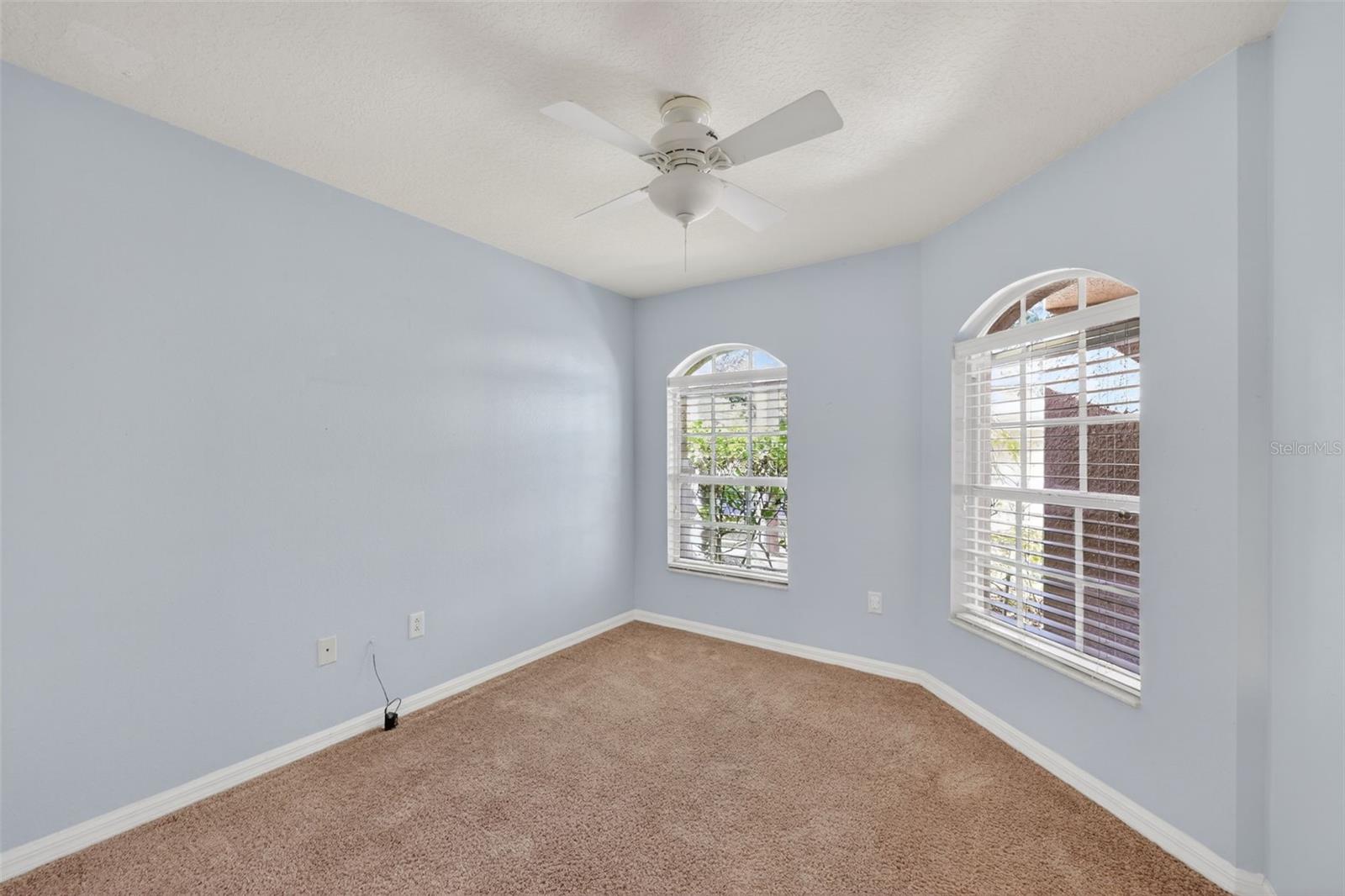 Image 18 of 37 For 10239 Woodford Bridge Street