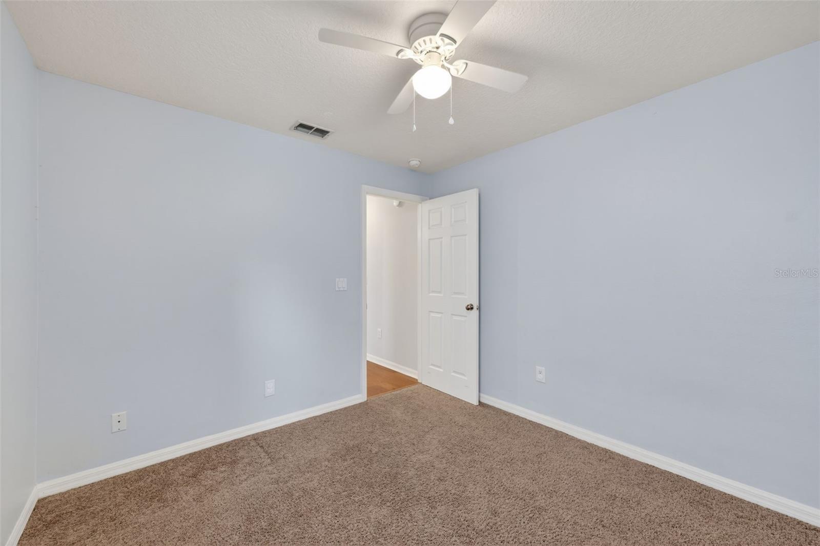 Image 22 of 37 For 10239 Woodford Bridge Street