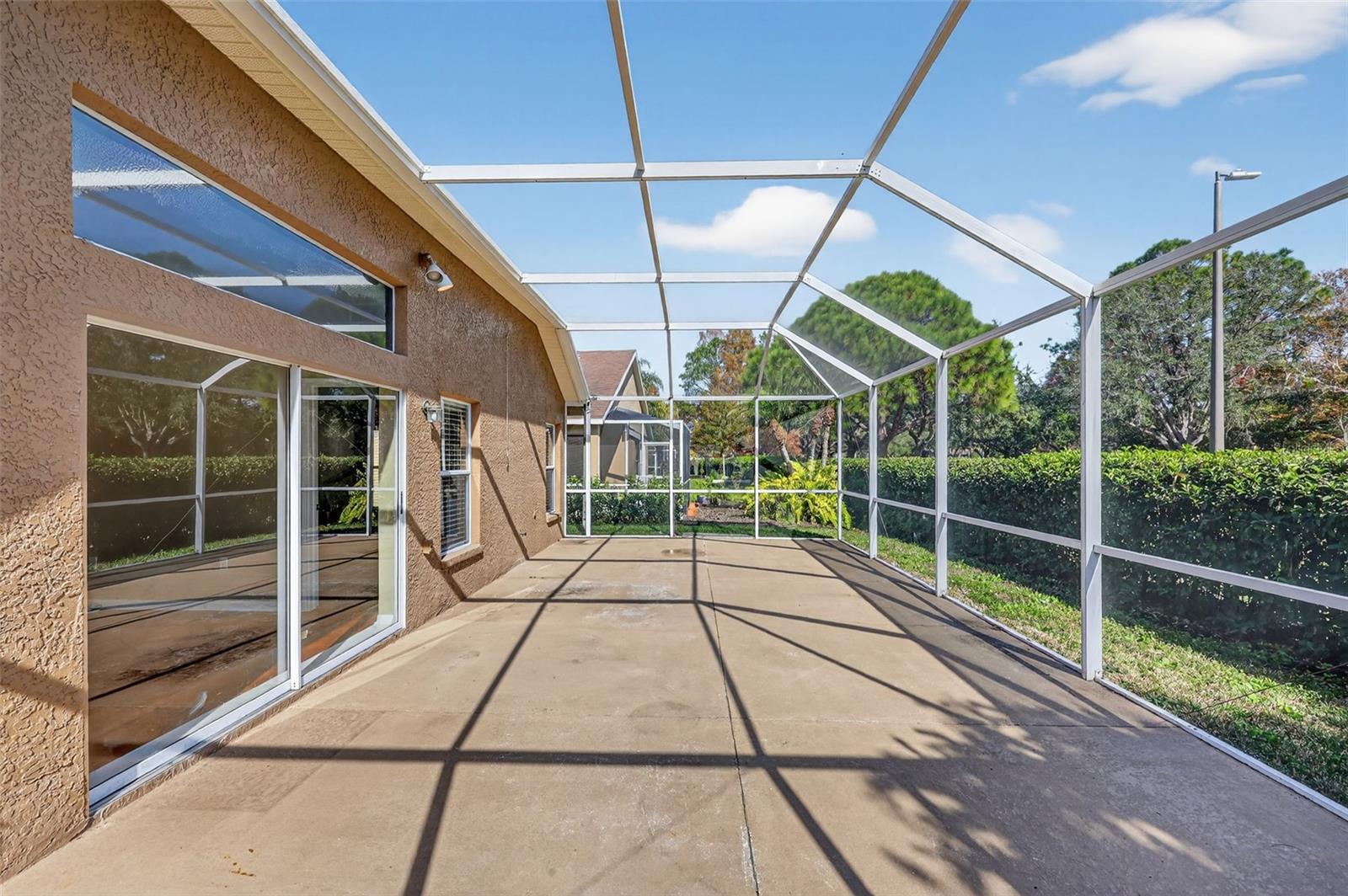 Image 29 of 37 For 10239 Woodford Bridge Street