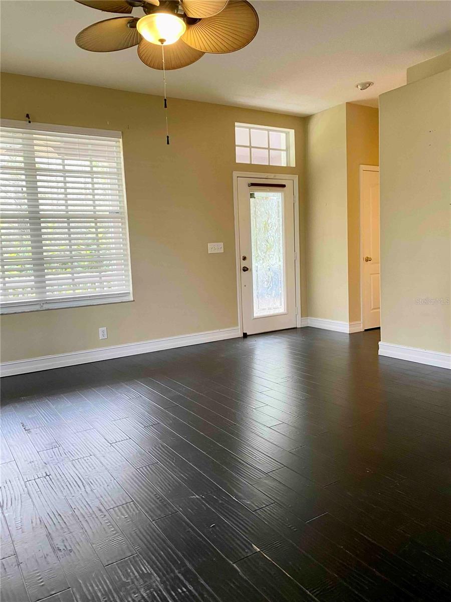 Image 17 of 47 For 10503 Chilmark Way