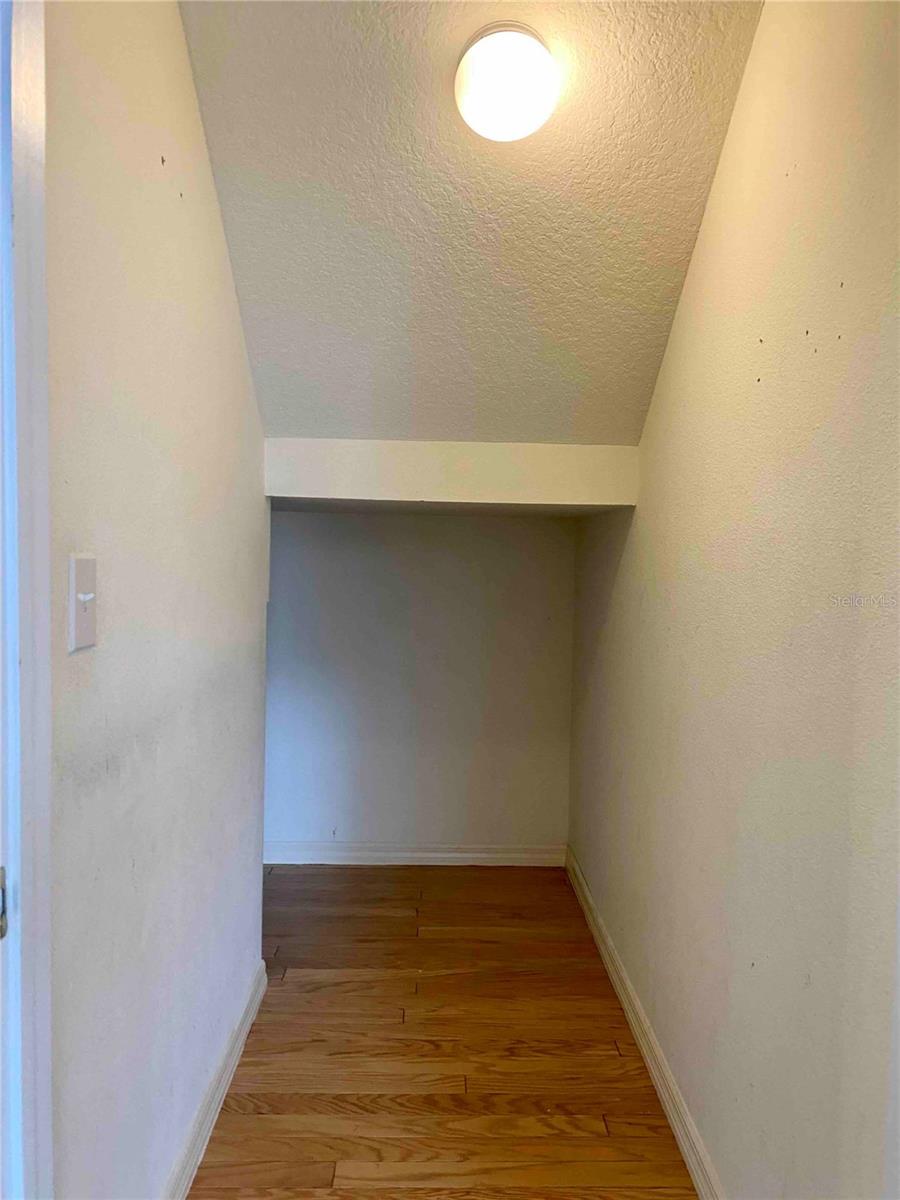 Image 34 of 47 For 10503 Chilmark Way