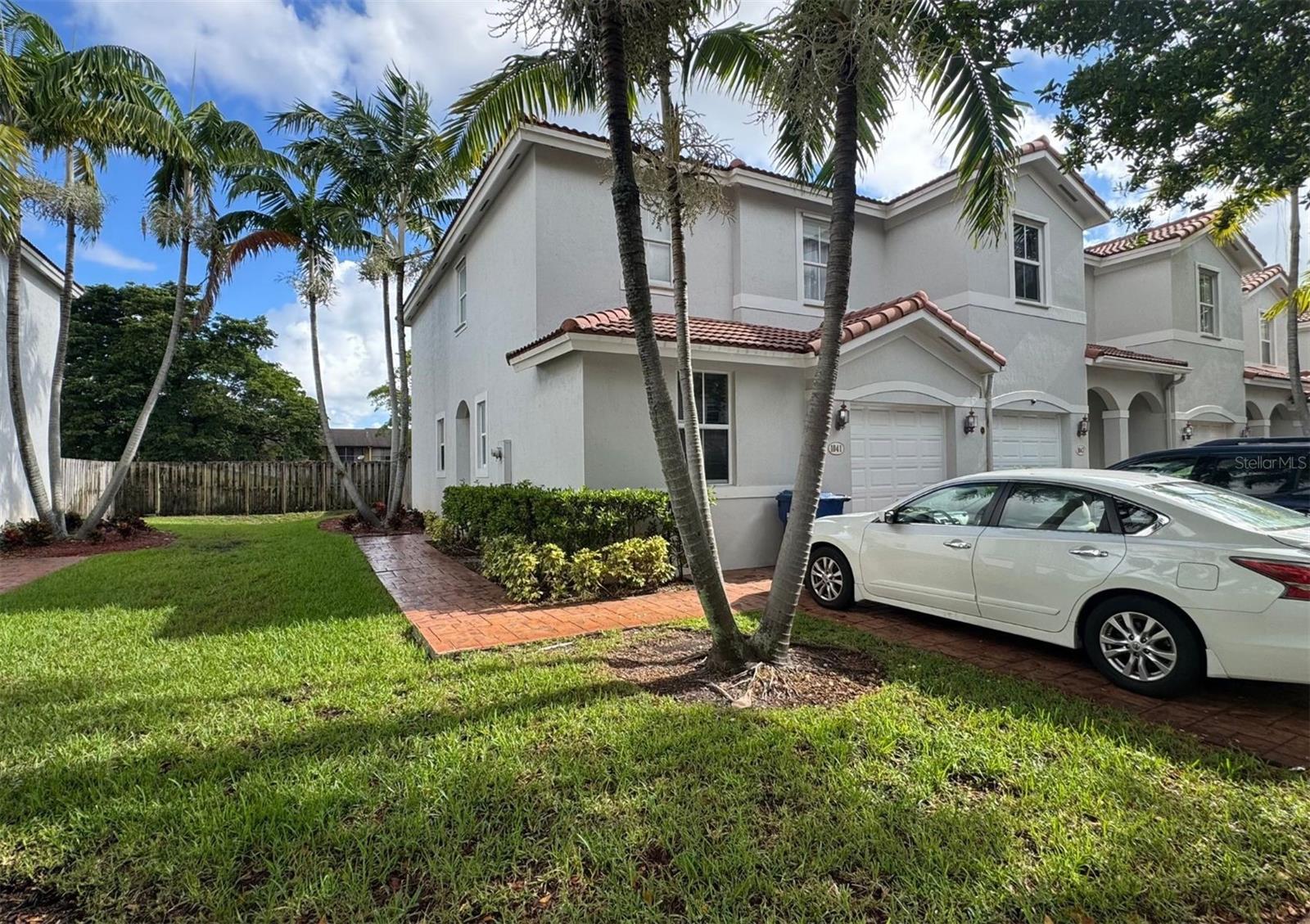 Details for 1041 Ne 208th St, MIAMI, FL 33179