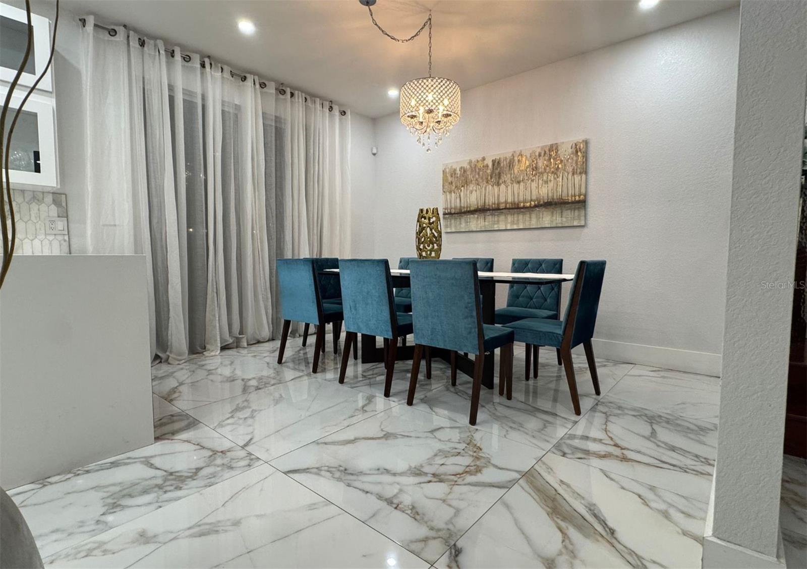 Image 12 of 44 For 1041 Ne 208th St