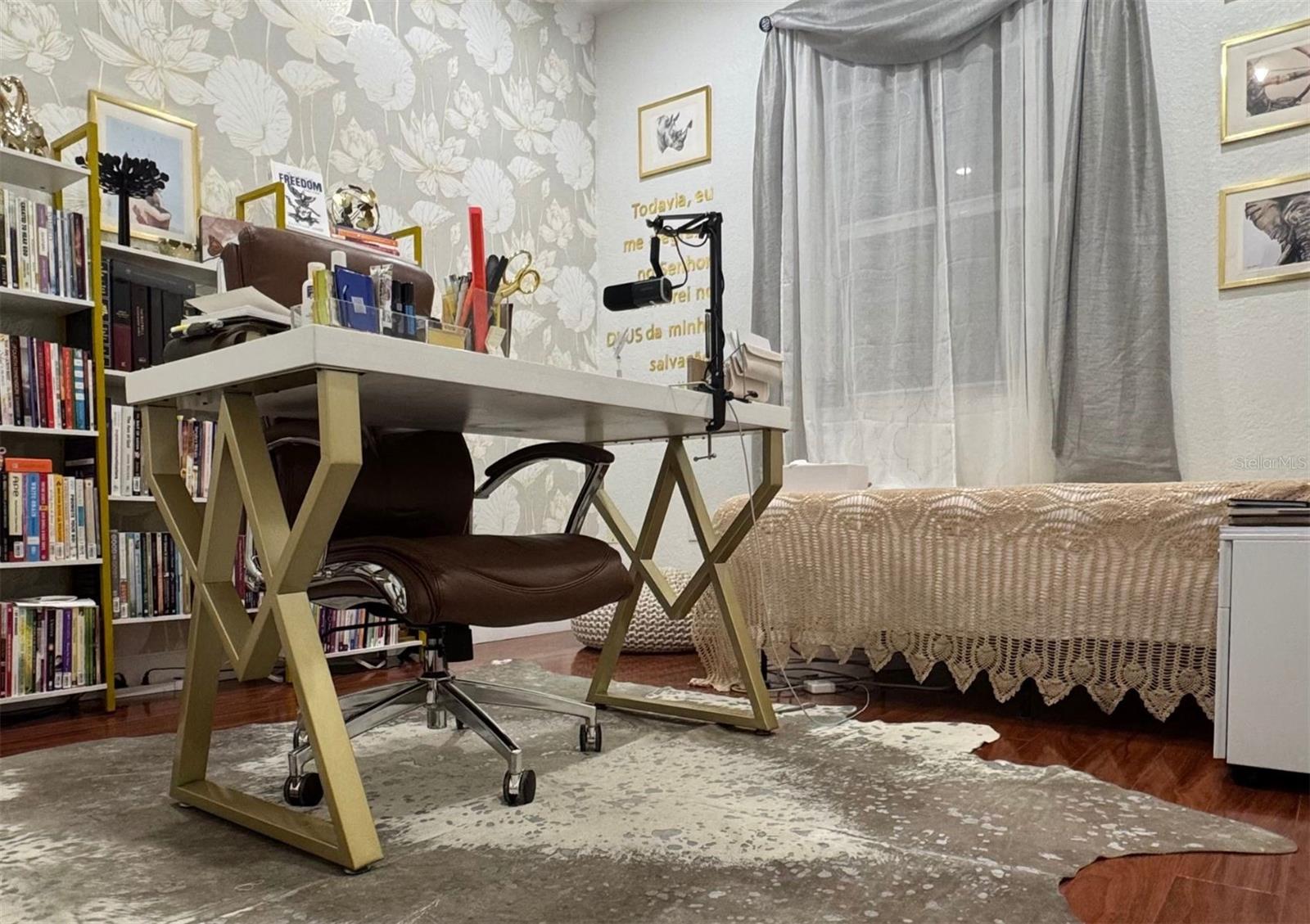 Image 15 of 44 For 1041 Ne 208th St