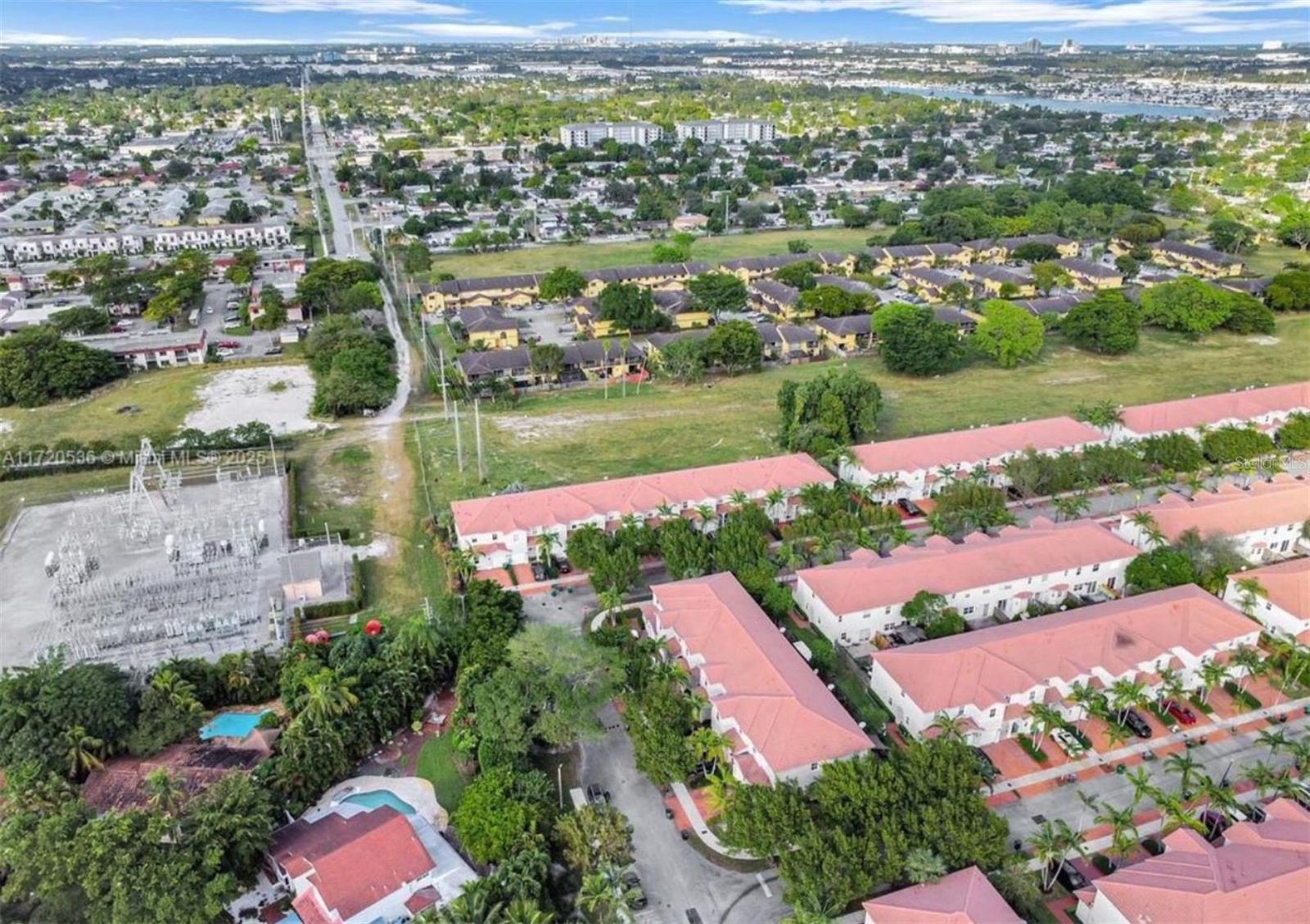 Image 31 of 44 For 1041 Ne 208th St