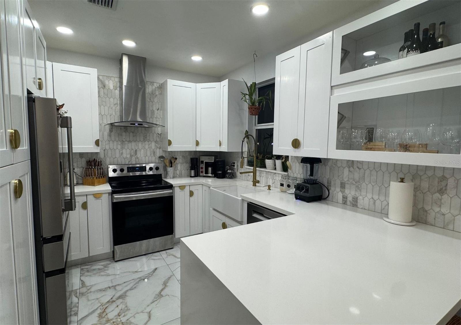 Image 9 of 44 For 1041 Ne 208th St