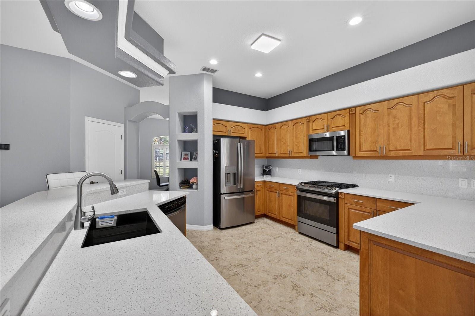 Image 33 of 81 For 13112 Brutus Drive