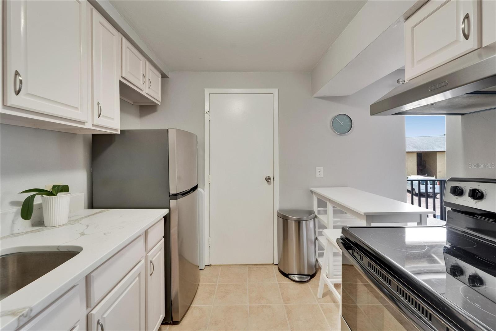 Image 17 of 55 For 4215 Bay Drive 1801e