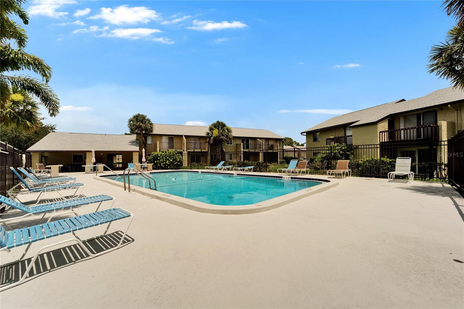 Image 39 of 55 For 4215 Bay Drive 1801e