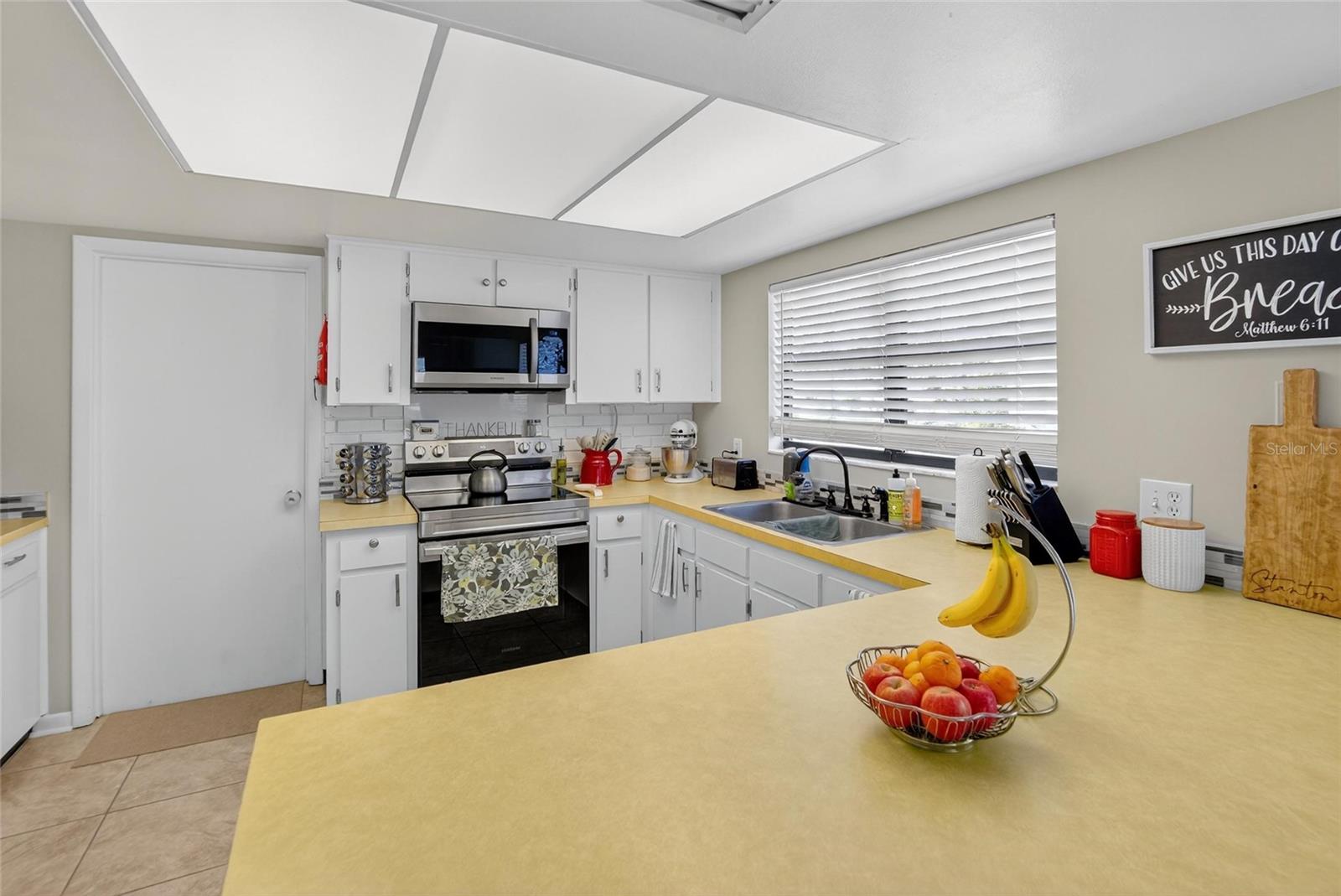 Image 11 of 49 For 614 Sandalwood Drive