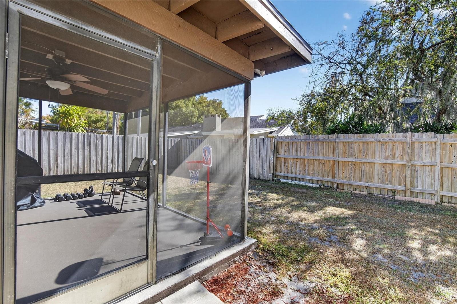 Image 32 of 49 For 614 Sandalwood Drive