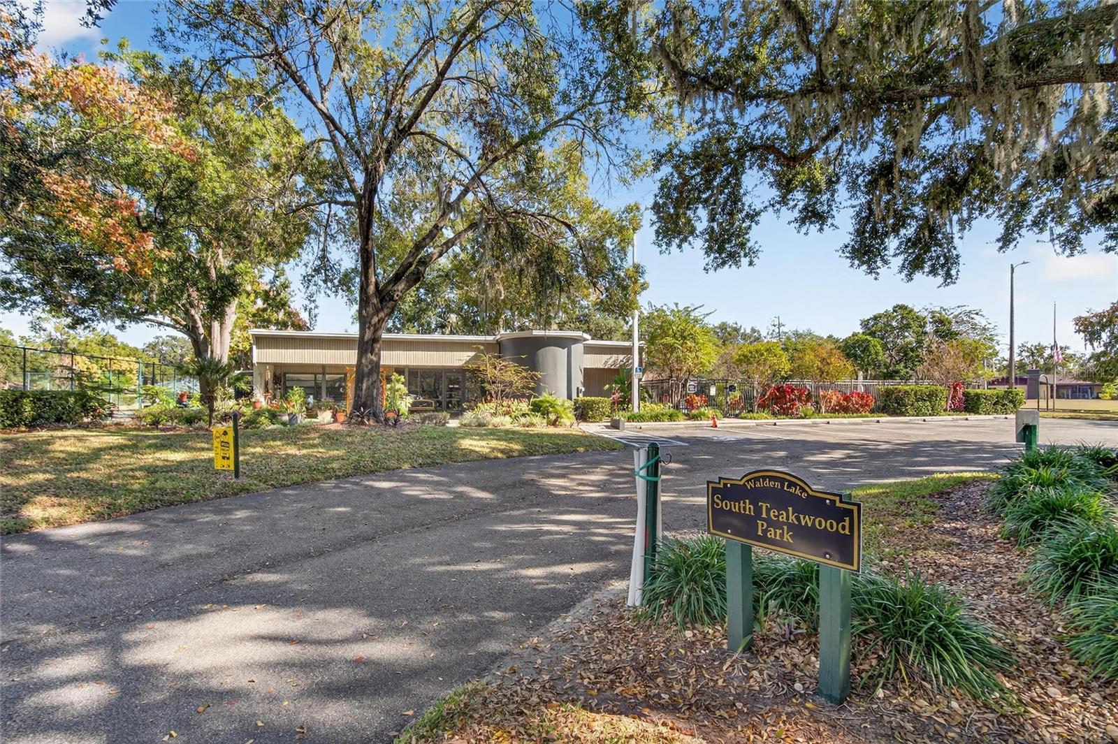 Image 46 of 49 For 614 Sandalwood Drive