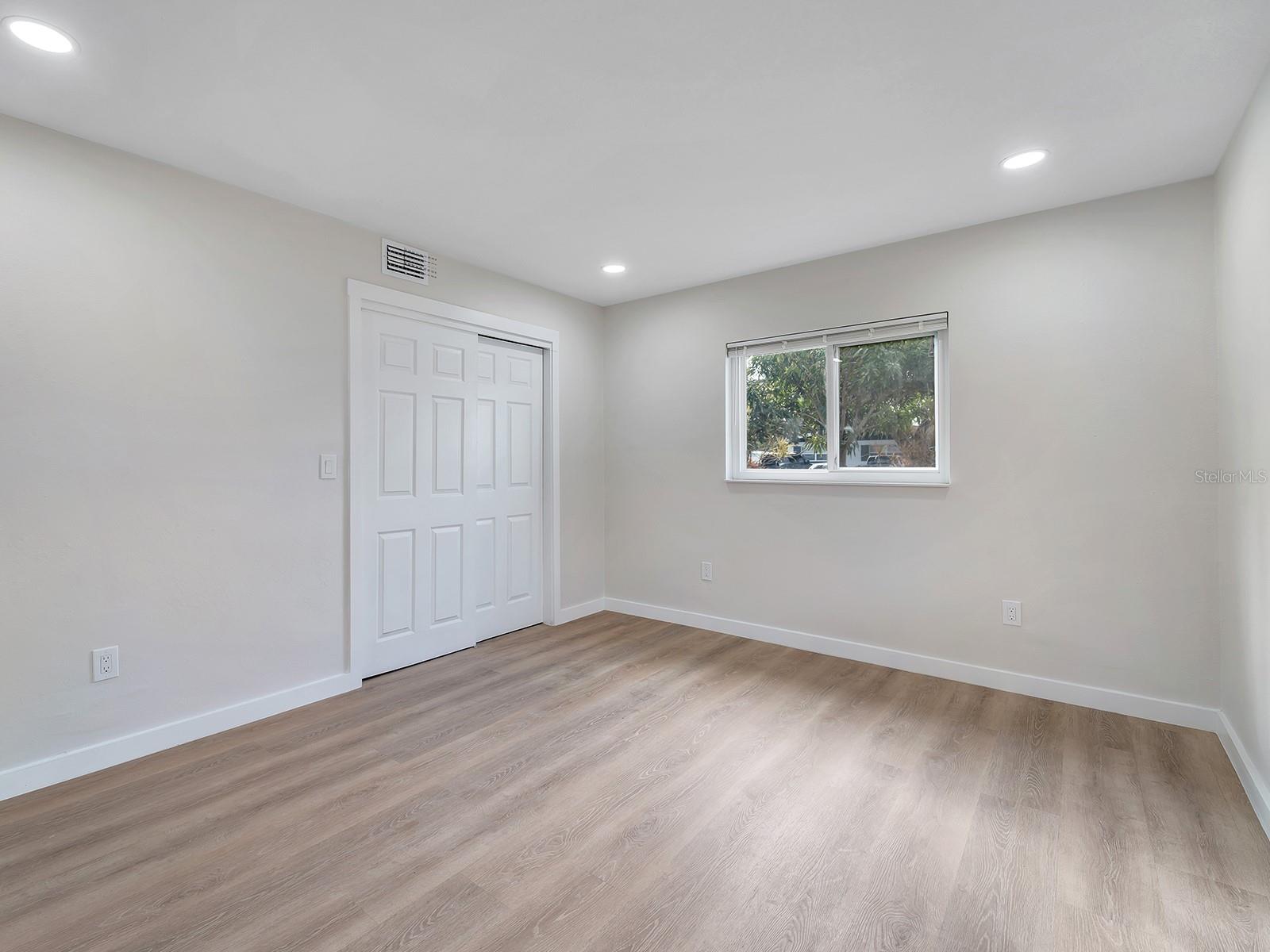 Image 14 of 48 For 1324 Chesterfield Drive