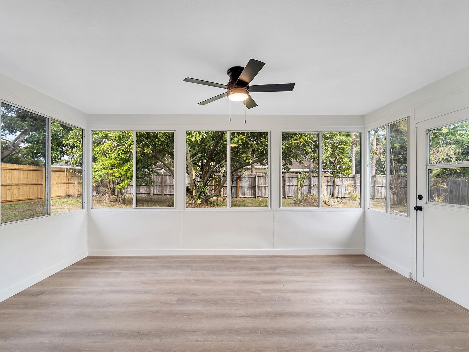 Image 17 of 48 For 1324 Chesterfield Drive