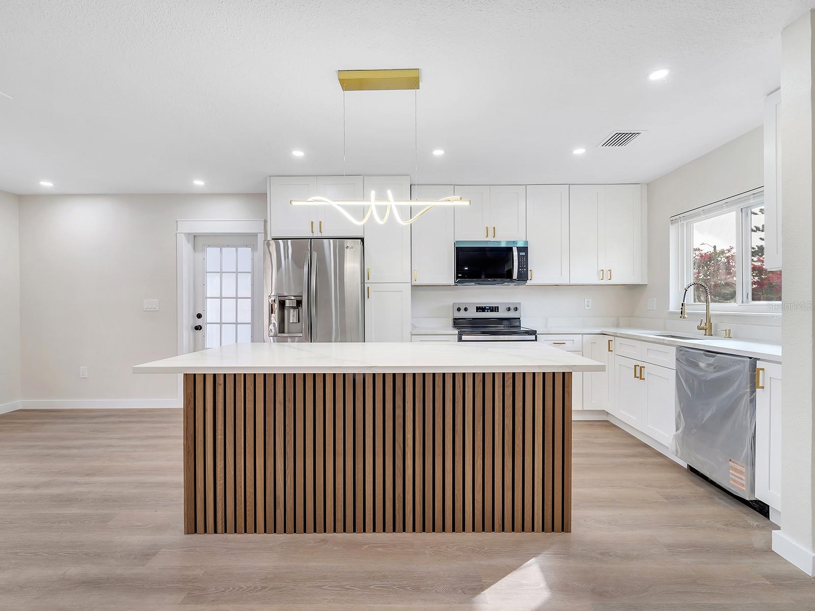 Image 6 of 48 For 1324 Chesterfield Drive