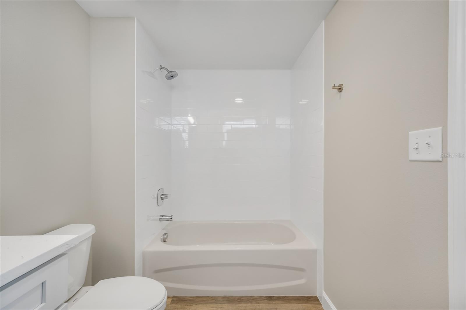 Image 18 of 19 For 710 3rd Avenue S 201