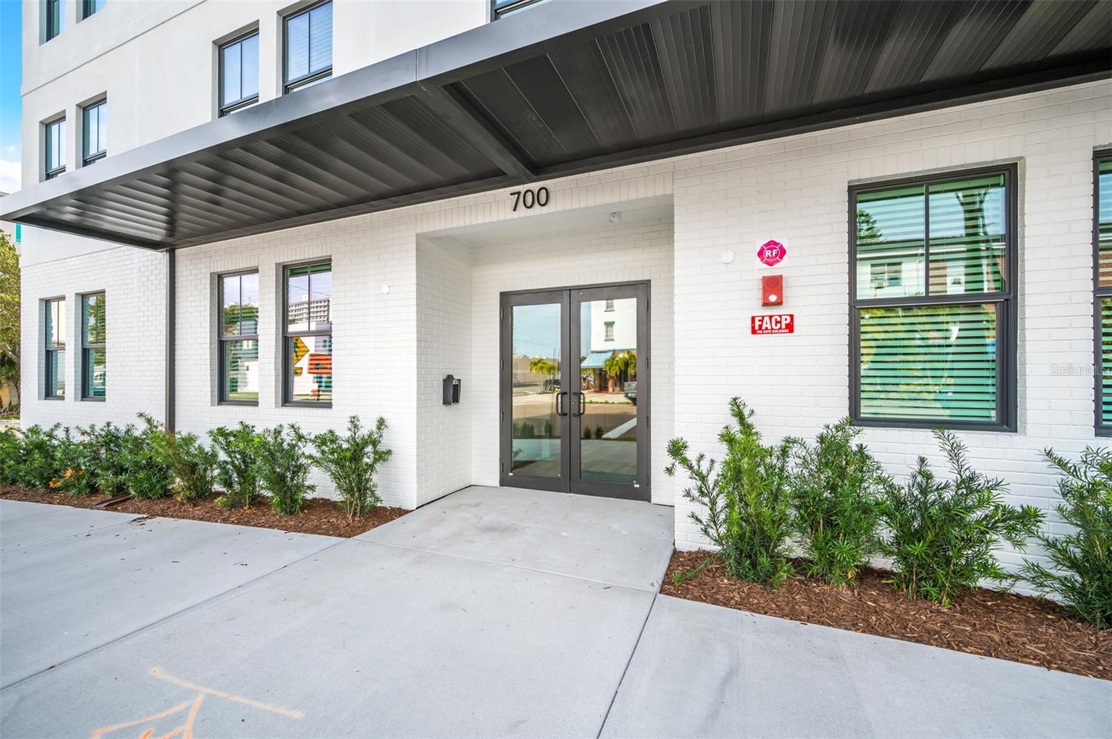 Image 2 of 19 For 710 3rd Avenue S 201