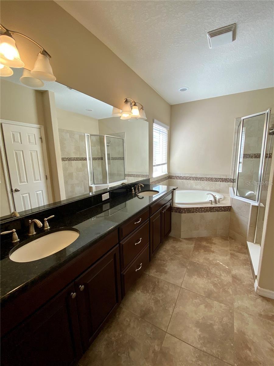 Image 6 of 7 For 11606 Orange Palm Way